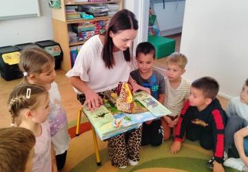 Z książką przez świat